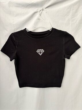wild fable Black Cropped Tee with White Diamond Graphic